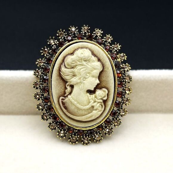 Yellow Gold and Brown with Champagne Crystal Victorian Cameo Pin Back Brooch - Picture 3 of 7